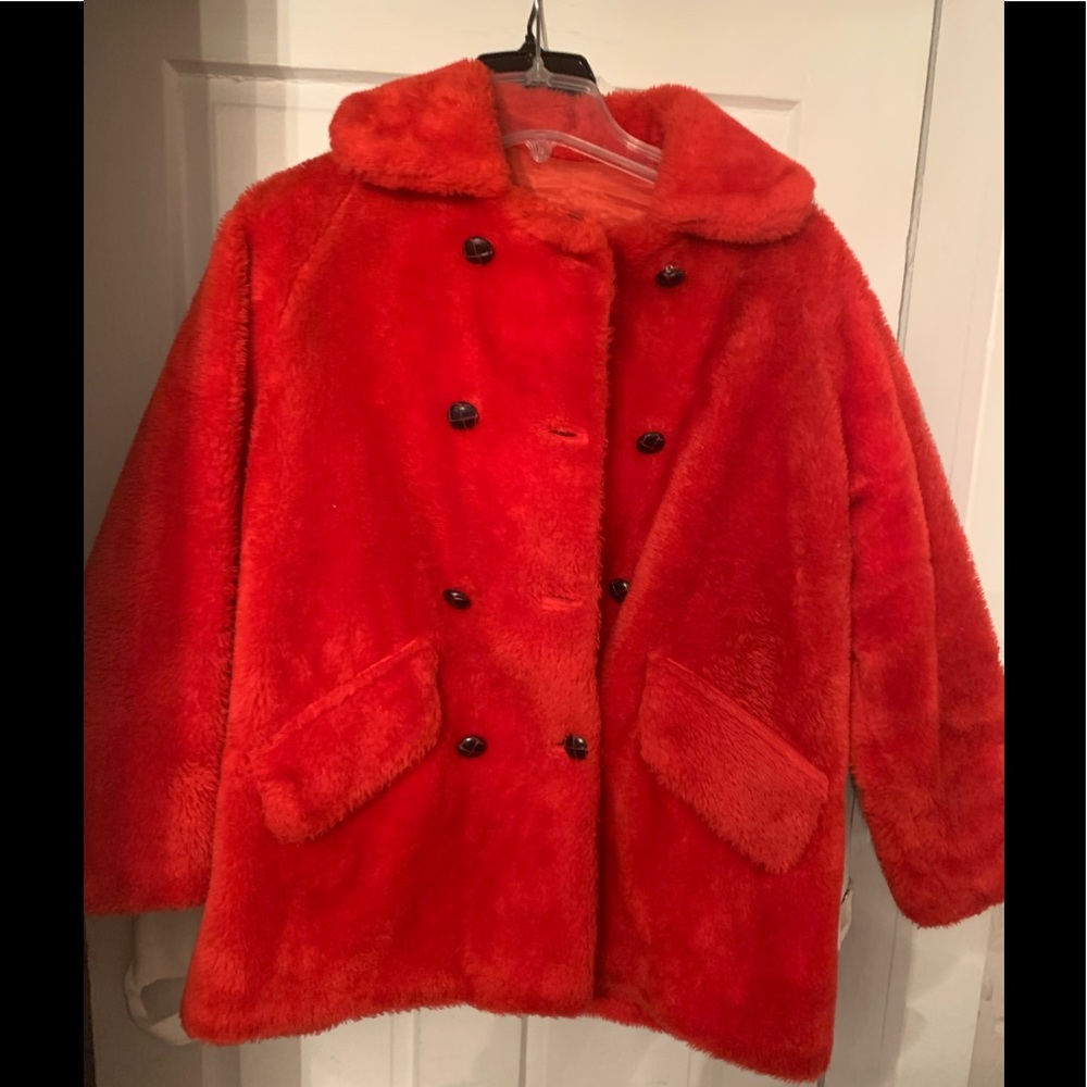 Vintage Red Winter Coat 🧥